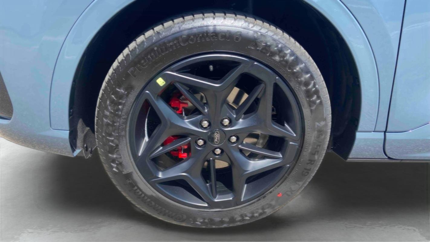 Ford Kuga - Photo 13