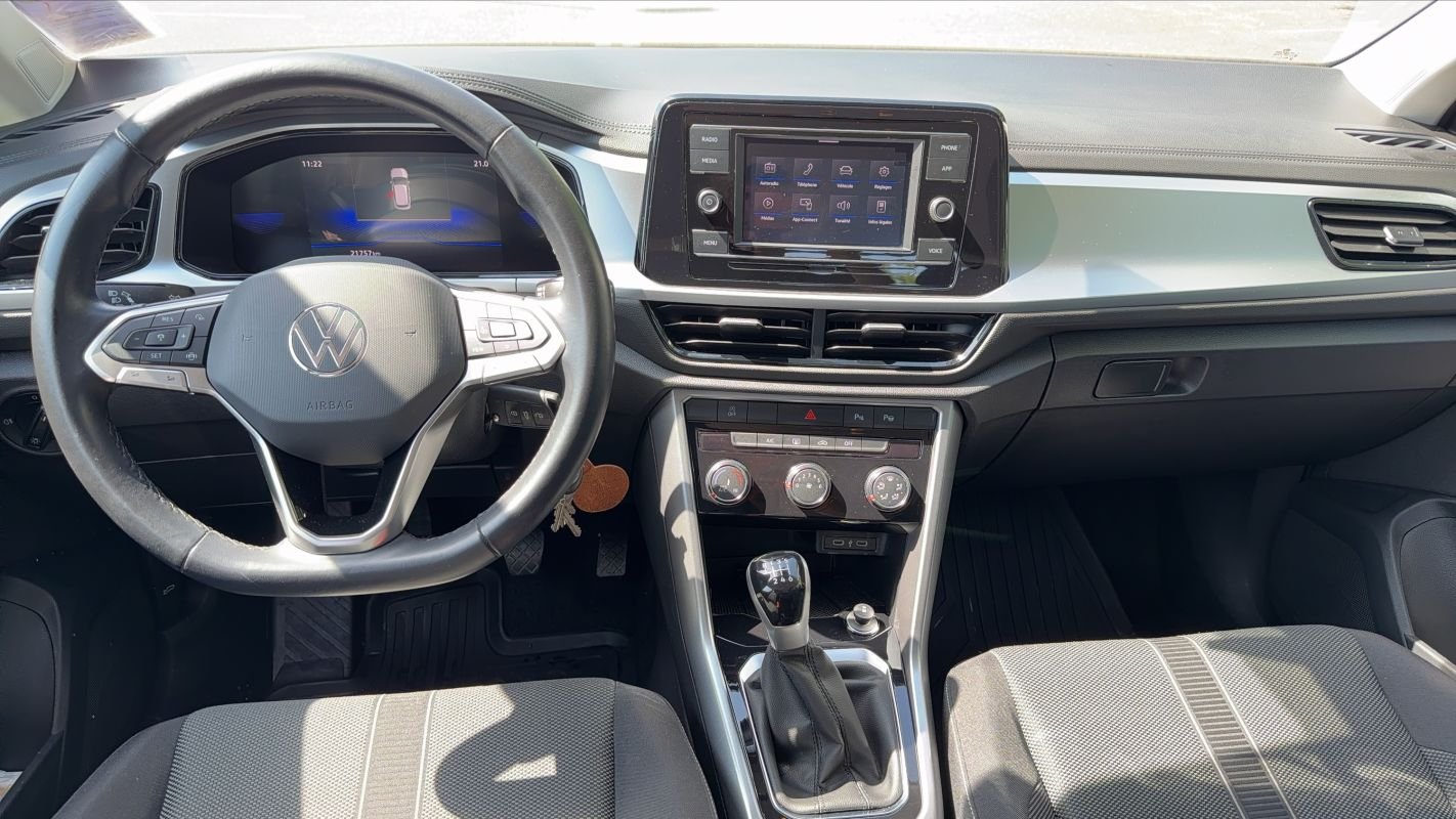 Volkswagen T-Roc - Photo 11