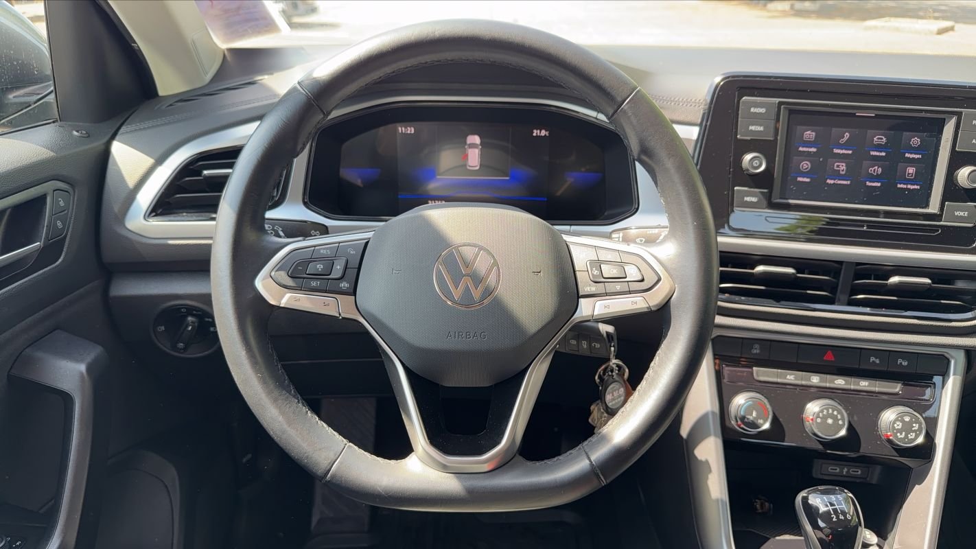 Volkswagen T-Roc - Photo 22