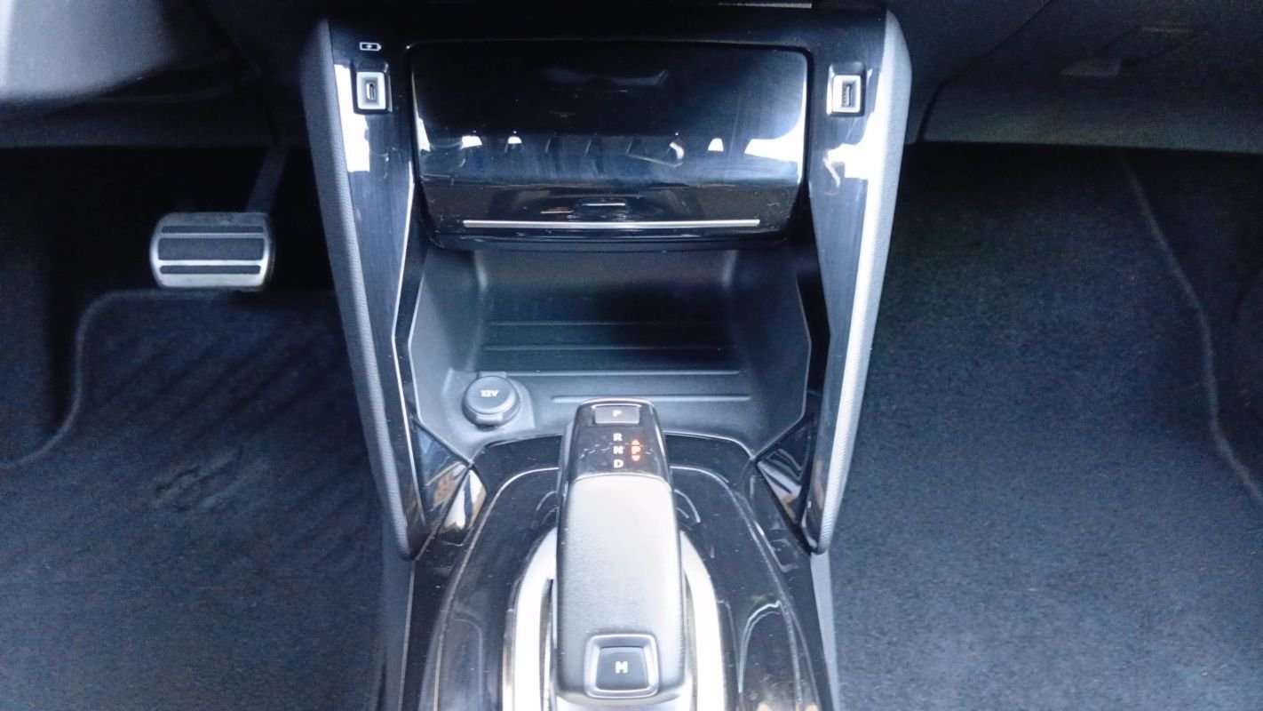 Peugeot 208 - Photo 13