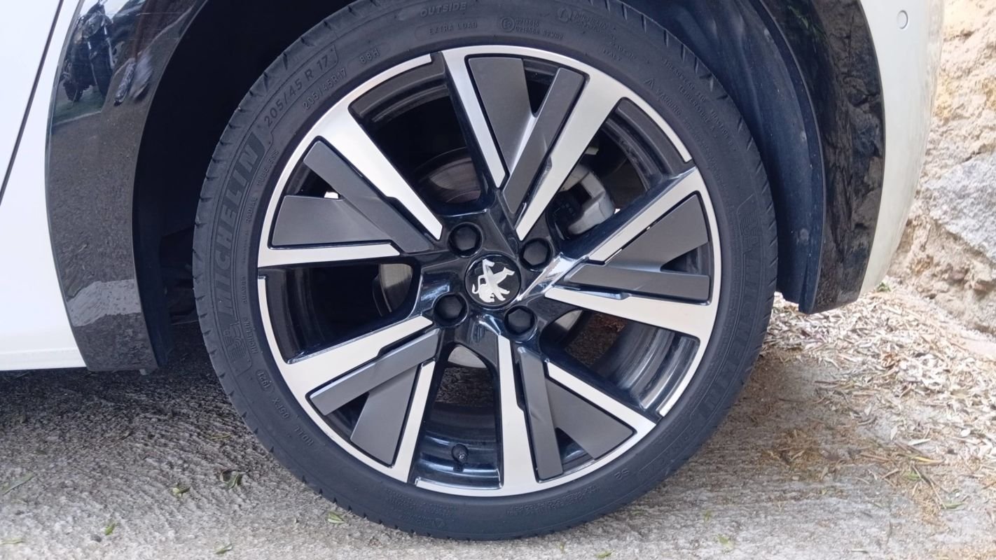 Peugeot 208 - Photo 19