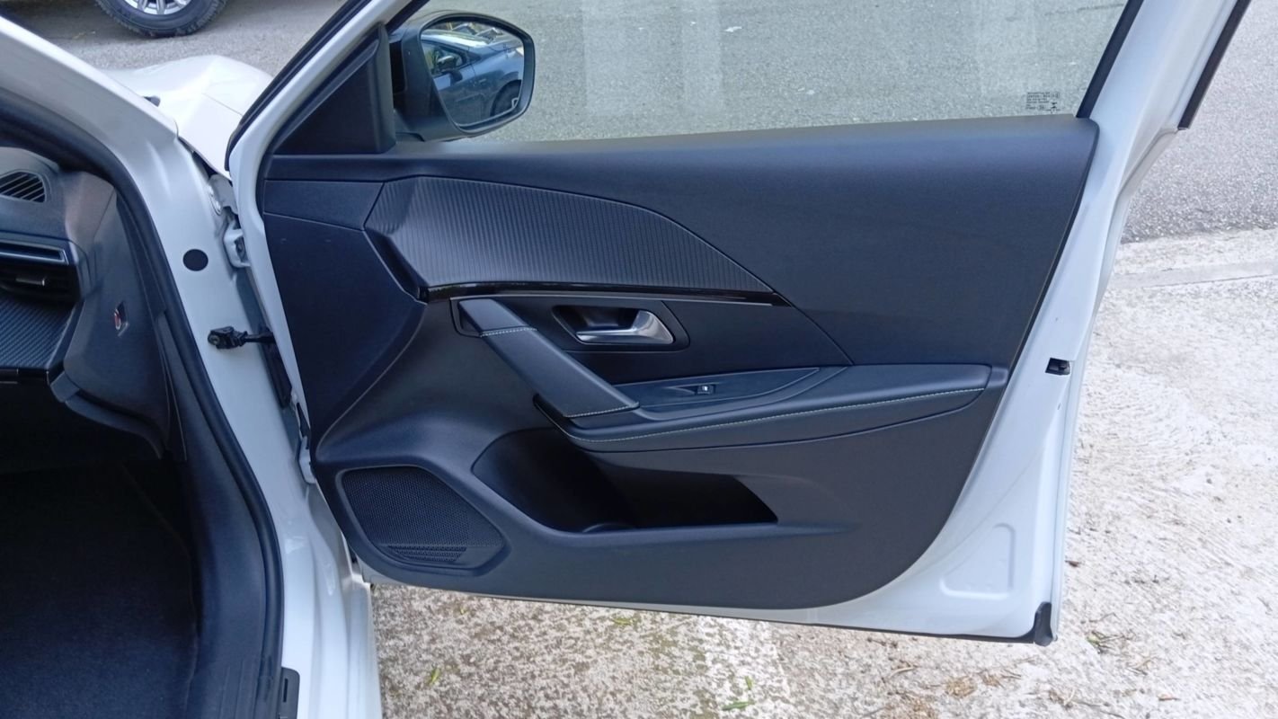 Peugeot 208 - Photo 22
