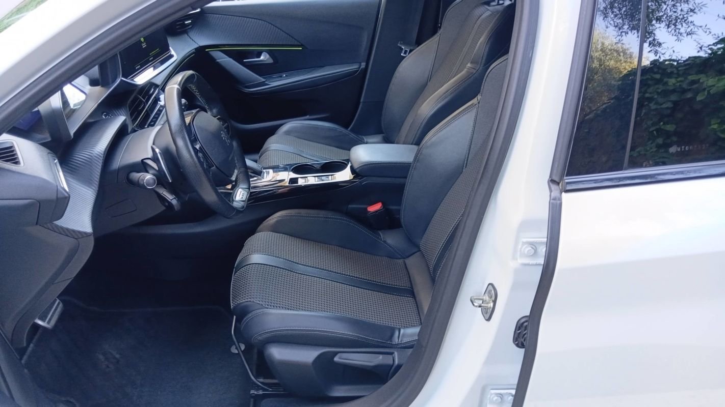 Peugeot 208 - Photo 25