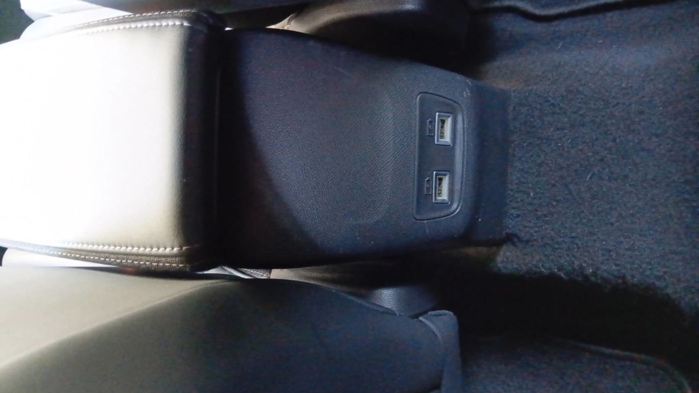 Peugeot 208 - Photo 28