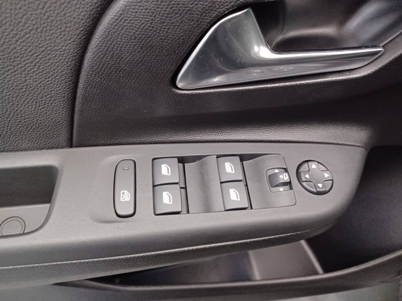 Opel Corsa - Photo 15