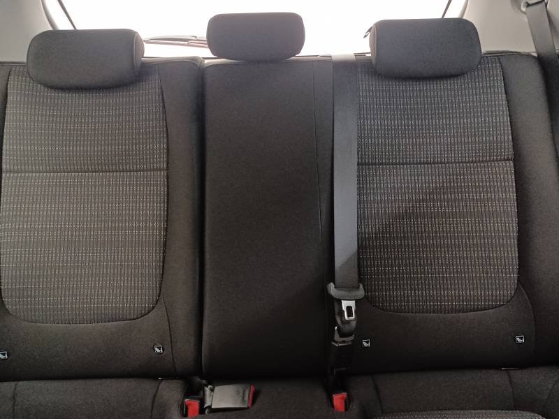 Kia Stonic - Photo 39