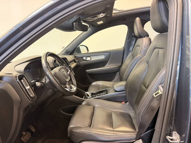Volvo XC40 - Photo 24