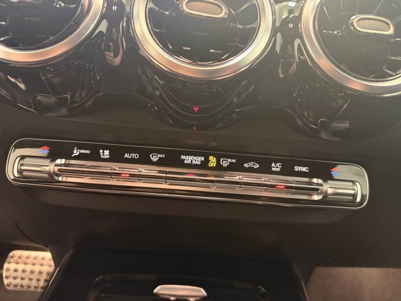 Mercedes GLB - Photo 24