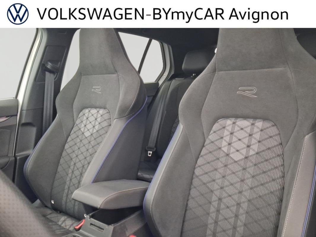 Volkswagen Golf - Photo 24