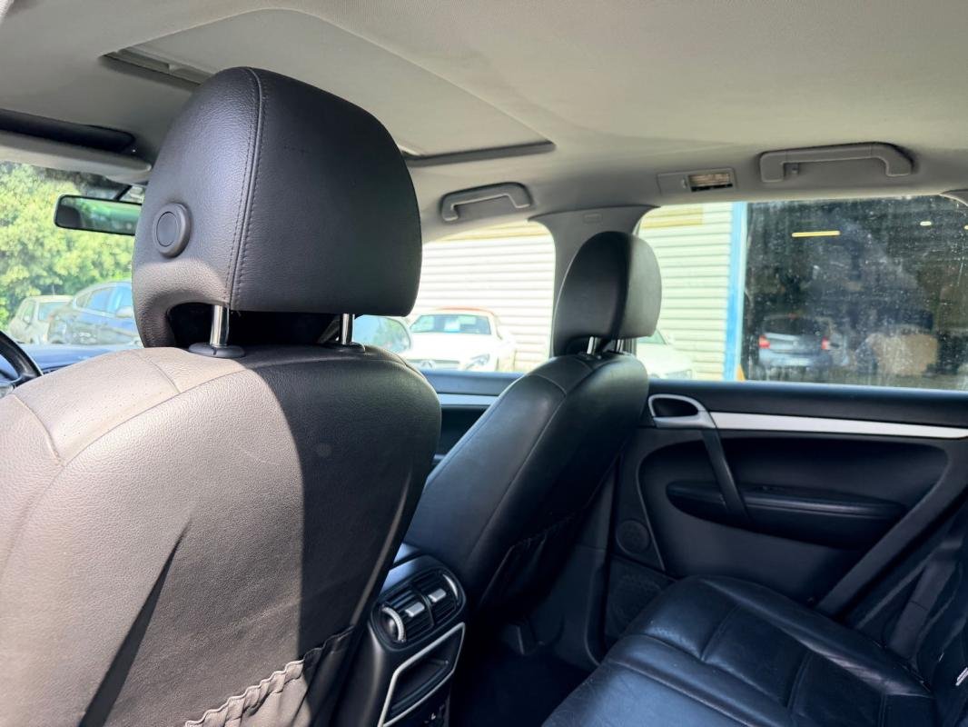 Porsche Cayenne - Photo 10