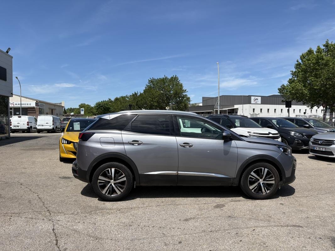 Peugeot 3008 - Photo 2