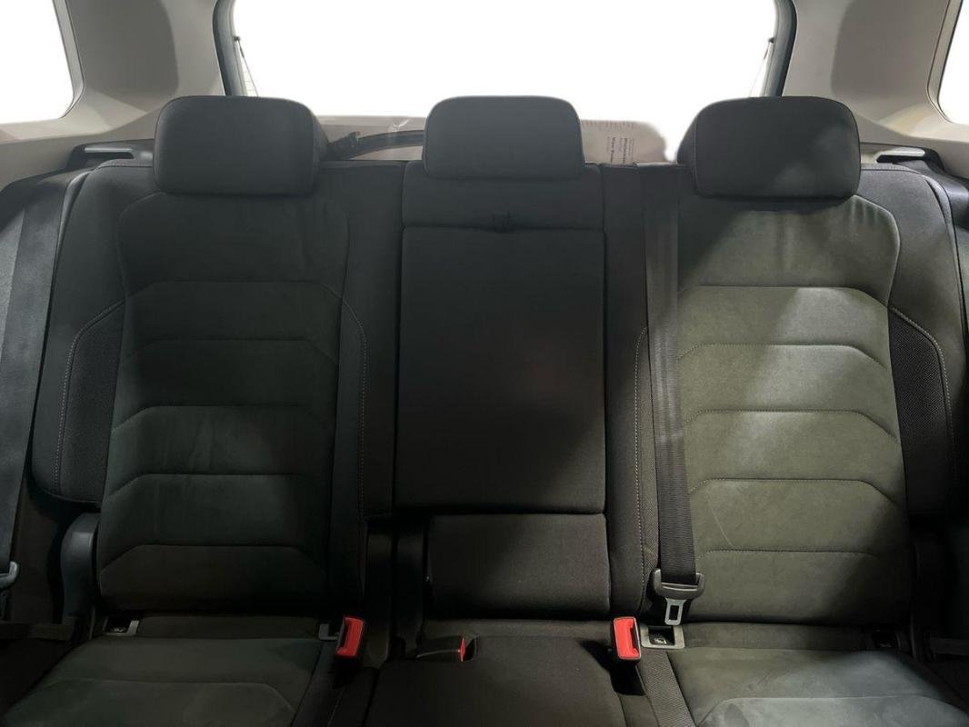 Volkswagen Tiguan - Photo 21