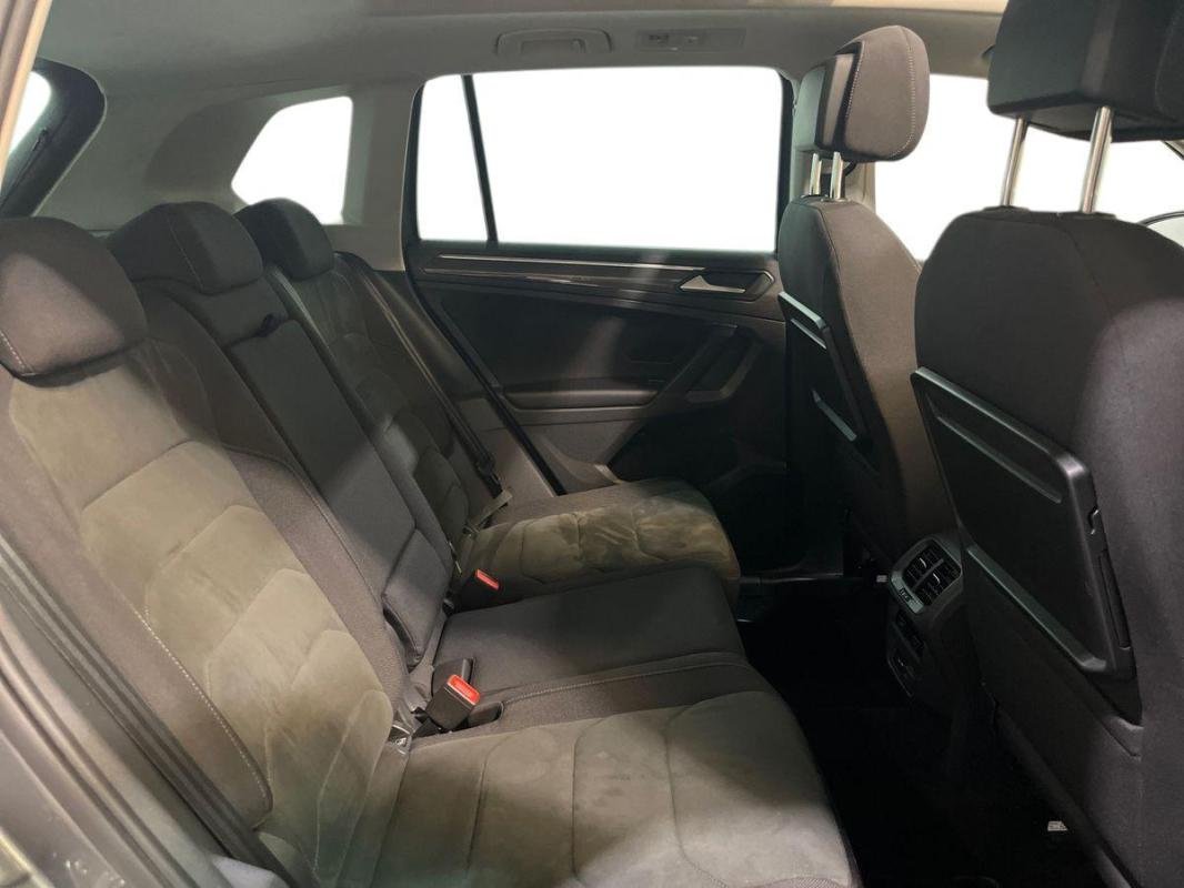 Volkswagen Tiguan - Photo 22