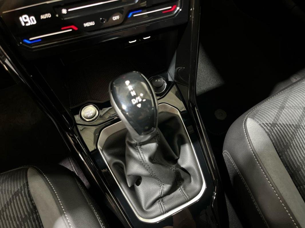 Volkswagen T-Roc - Photo 11