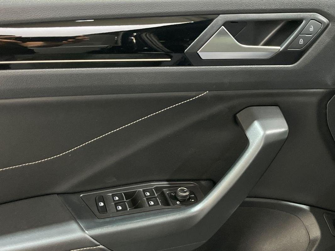 Volkswagen T-Roc - Photo 15