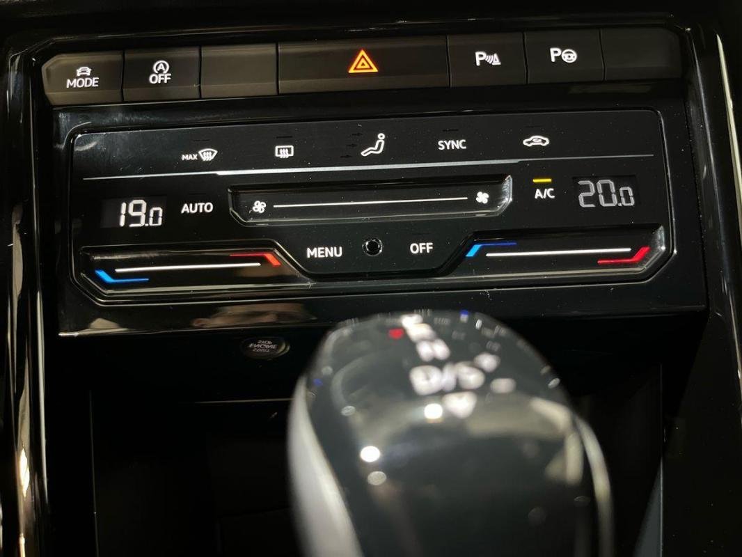 Volkswagen T-Roc - Photo 19
