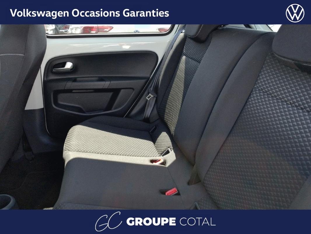 Volkswagen Up! - Photo 18