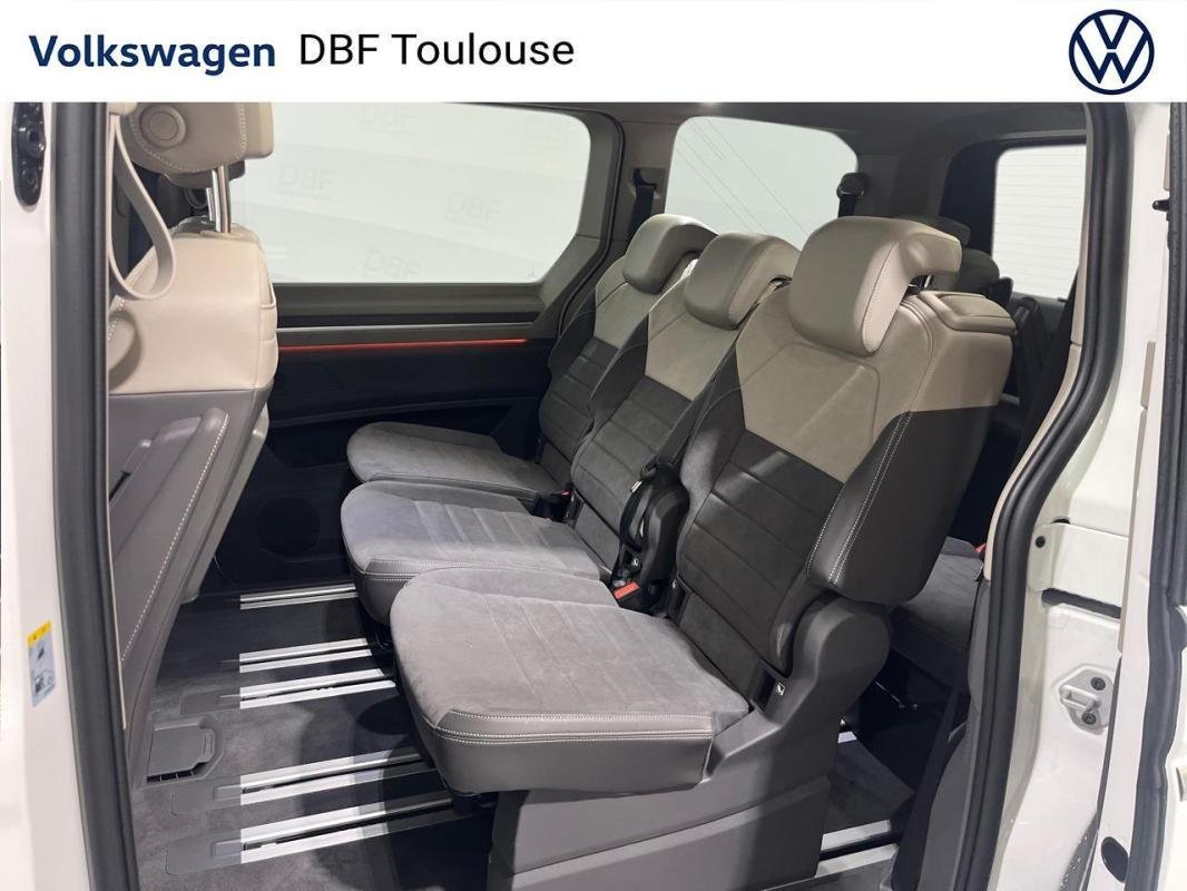 Volkswagen Multivan - Photo 12