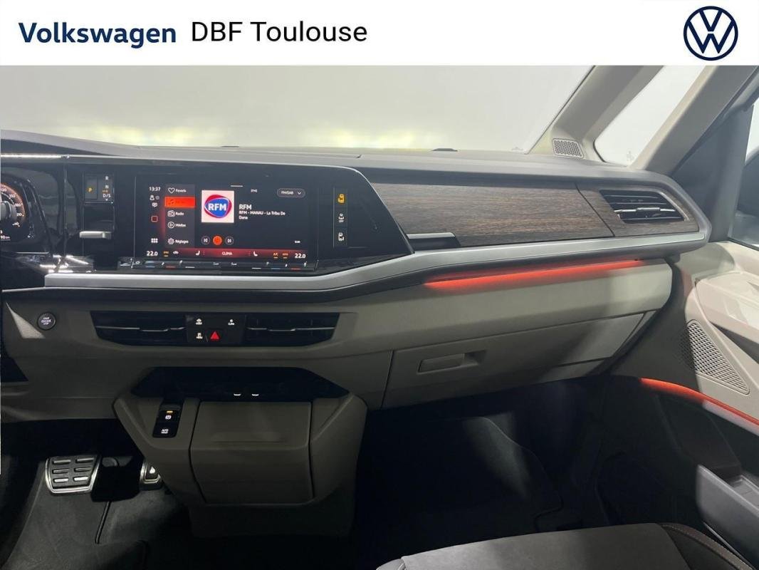 Volkswagen Multivan - Photo 16