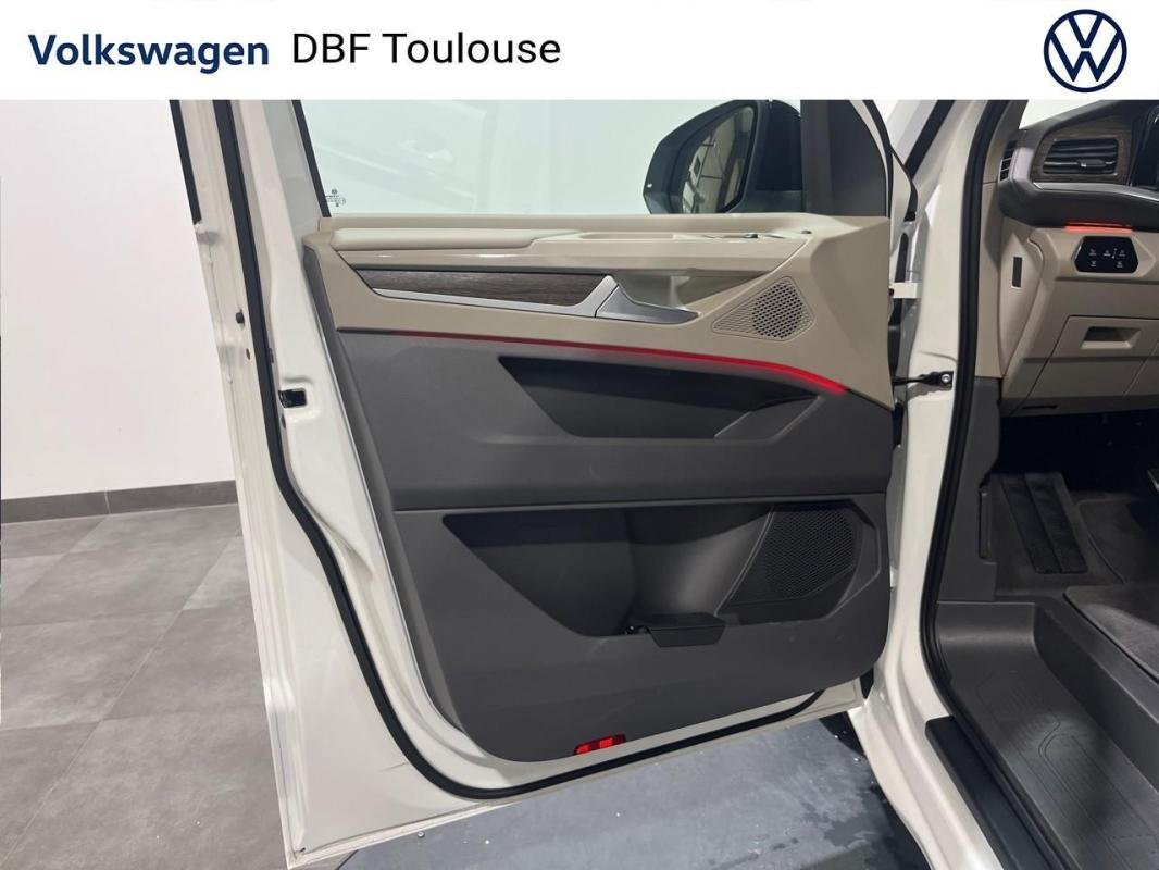 Volkswagen Multivan - Photo 25