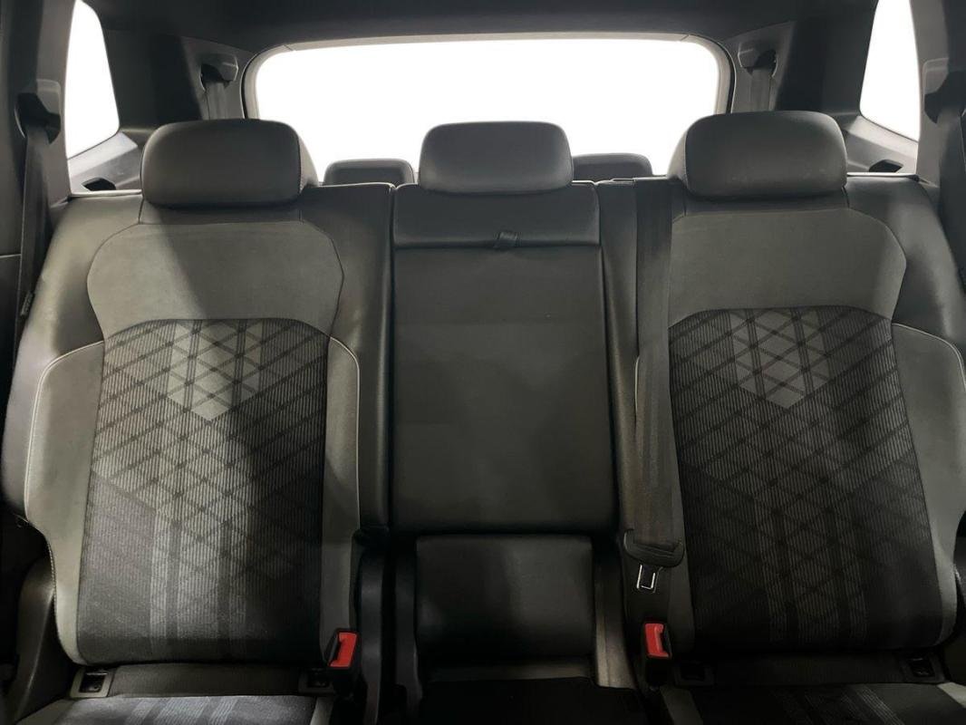 Volkswagen Tiguan Allspace - Photo 22
