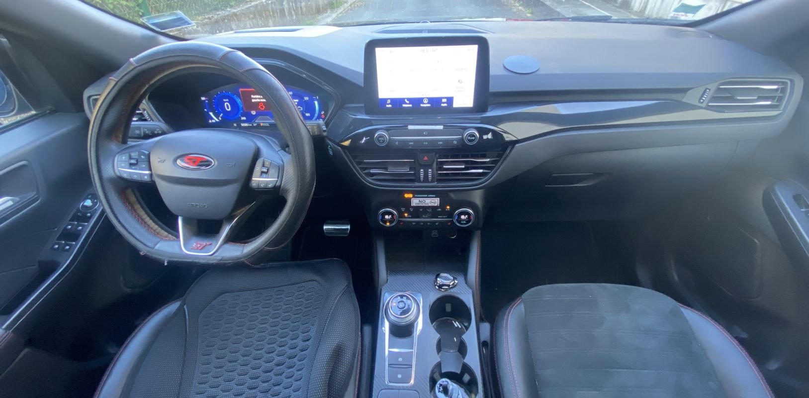 Ford Kuga - Photo 11