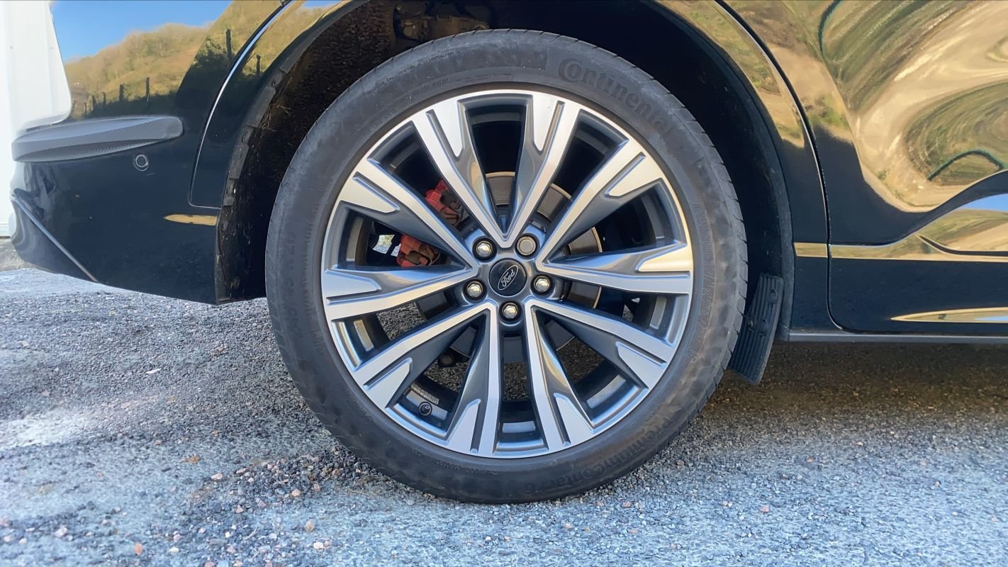Ford Kuga - Photo 16