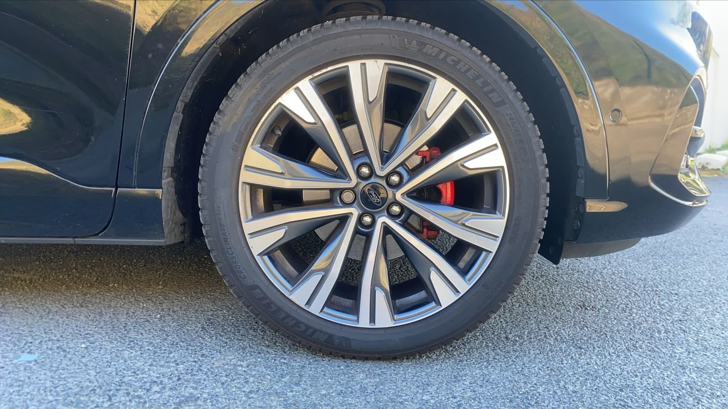 Ford Kuga - Photo 17