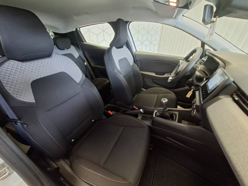 Renault Clio - Photo 25