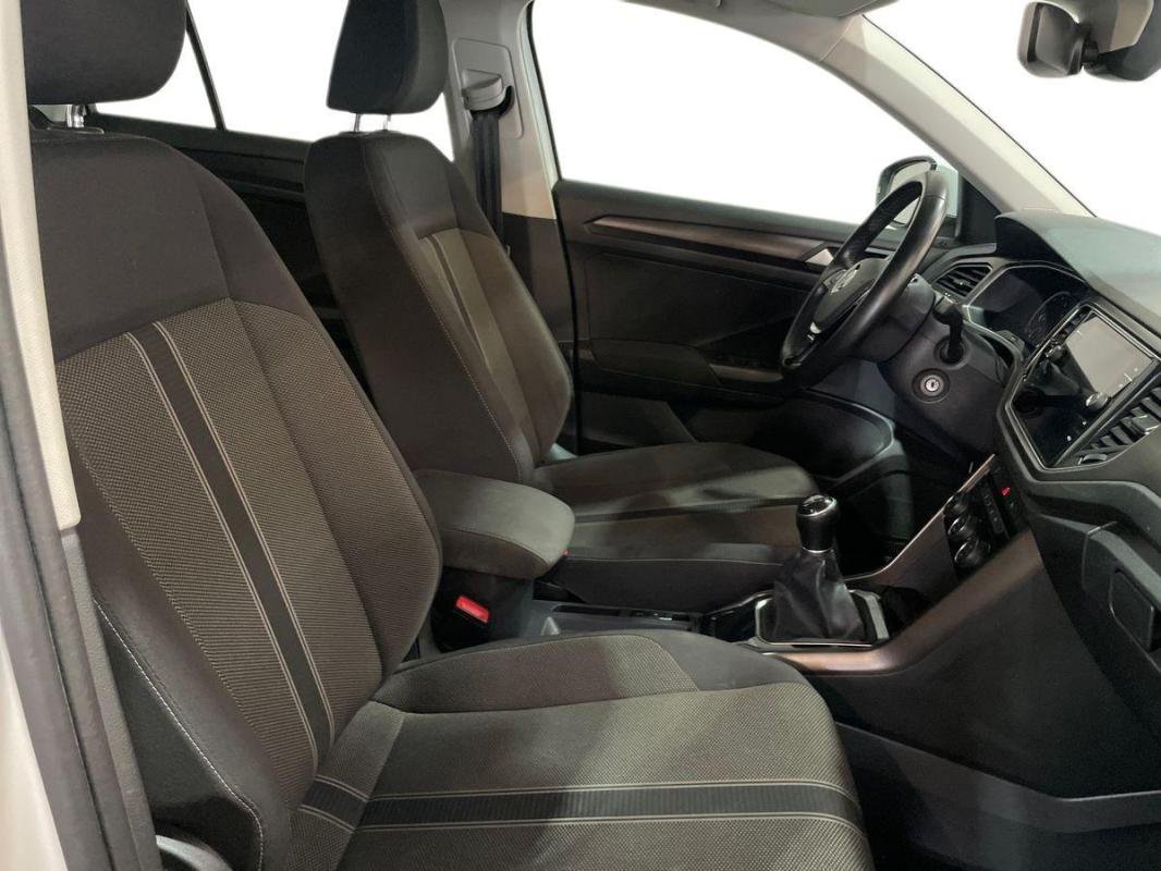 Volkswagen T-Roc - Photo 13