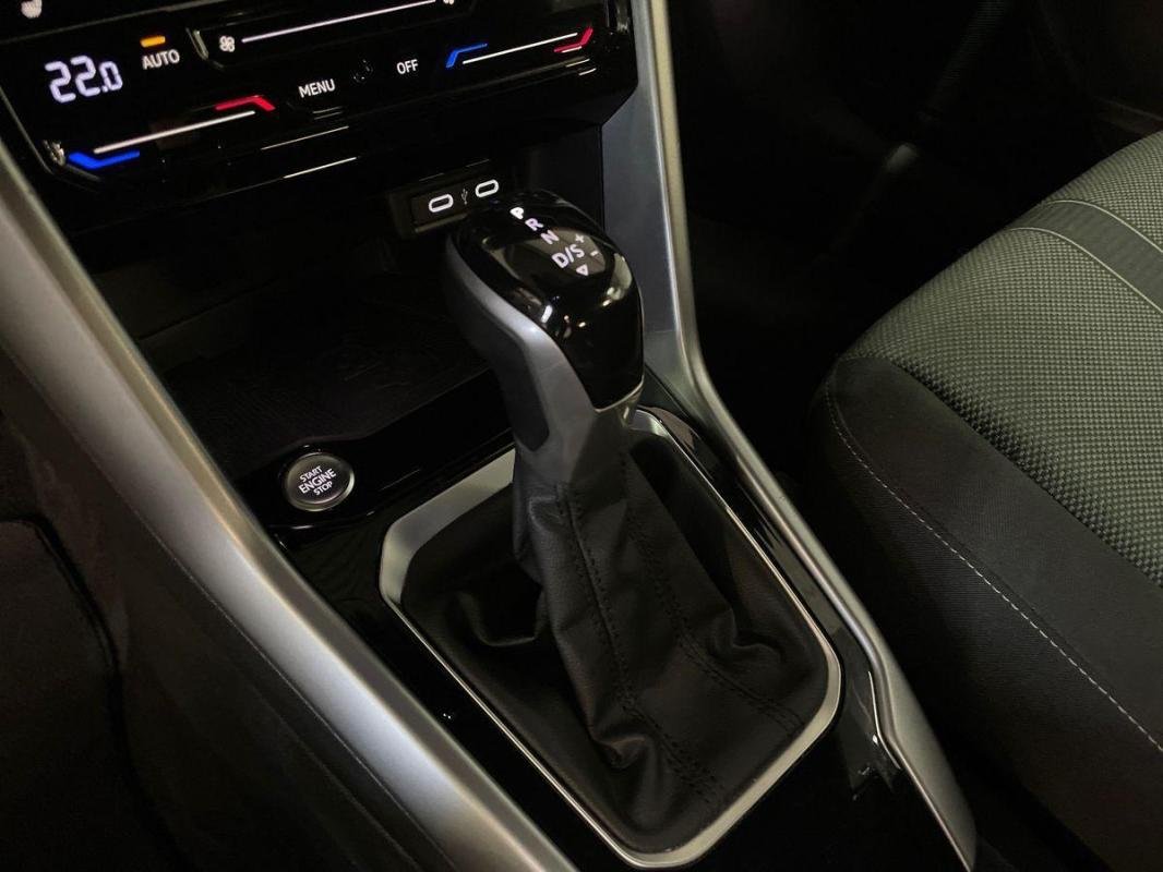 Volkswagen T-Roc - Photo 11