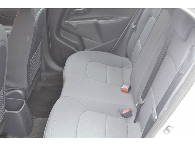 Kia Rio - Photo 24
