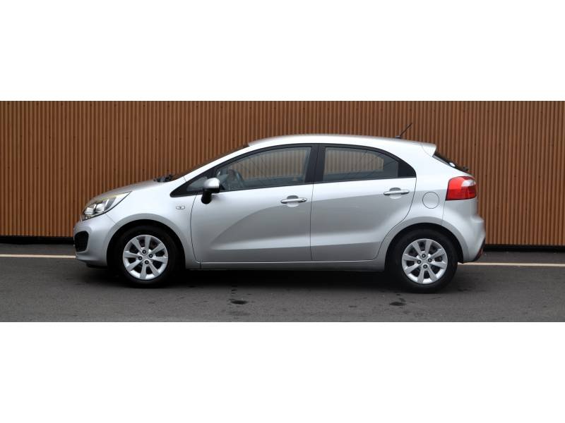 Kia Rio - Photo 29