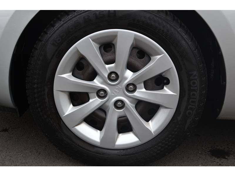 Kia Rio - Photo 30