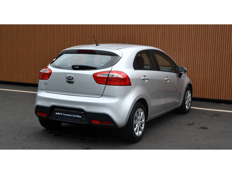 Kia Rio - Photo 35