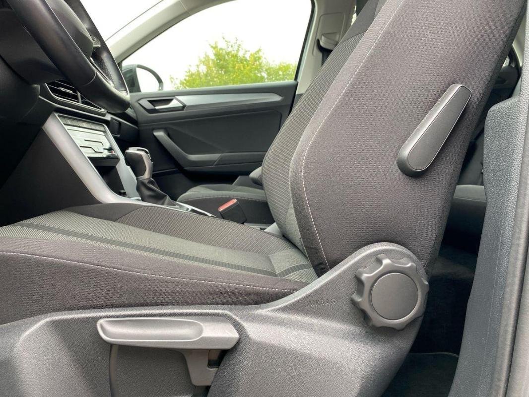 Volkswagen T-Roc - Photo 11