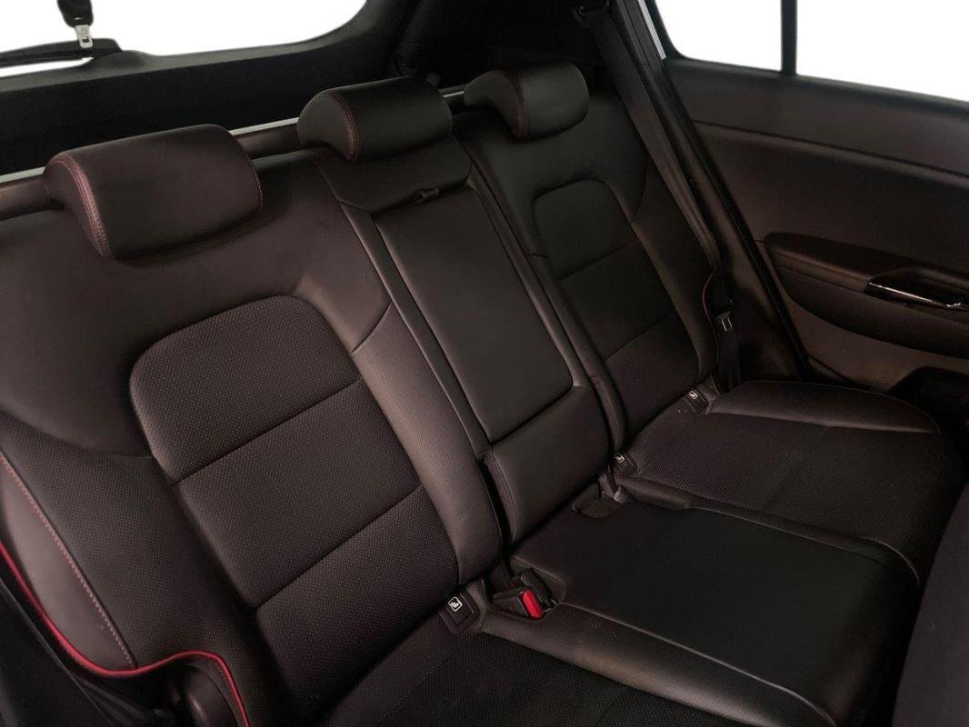 Kia Sportage - Photo 13