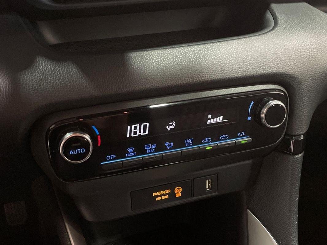Toyota Yaris - Photo 19