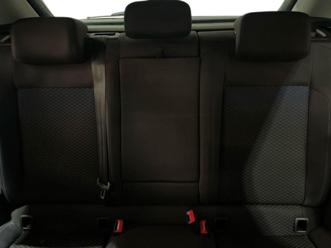 Volkswagen T-Roc - Photo 22