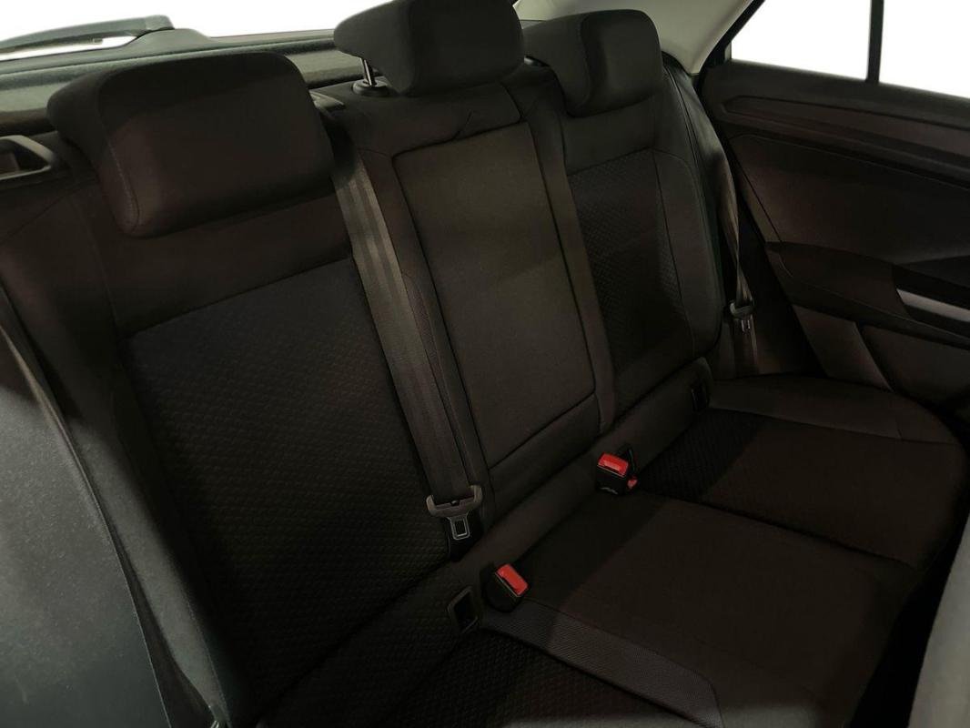 Volkswagen T-Roc - Photo 23