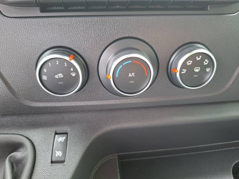 Renault Master - Photo 34