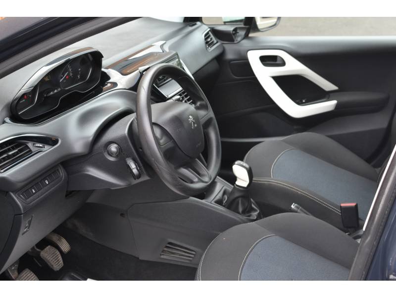 Peugeot 208 - Photo 13