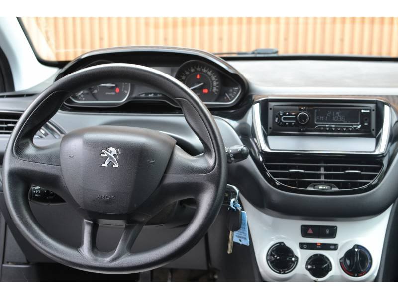 Peugeot 208 - Photo 15