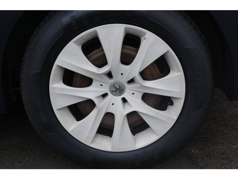 Peugeot 208 - Photo 6