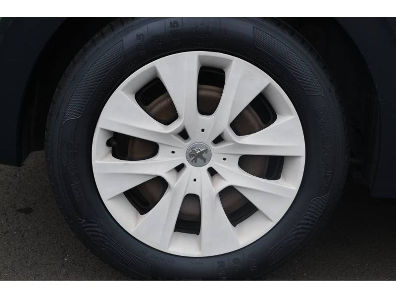 Peugeot 208 - Photo 8