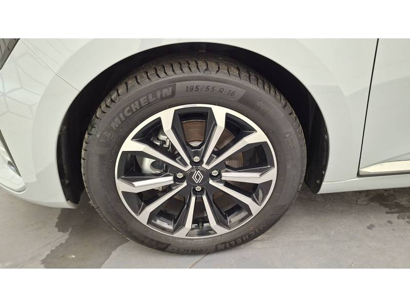 Renault Clio - Photo 24