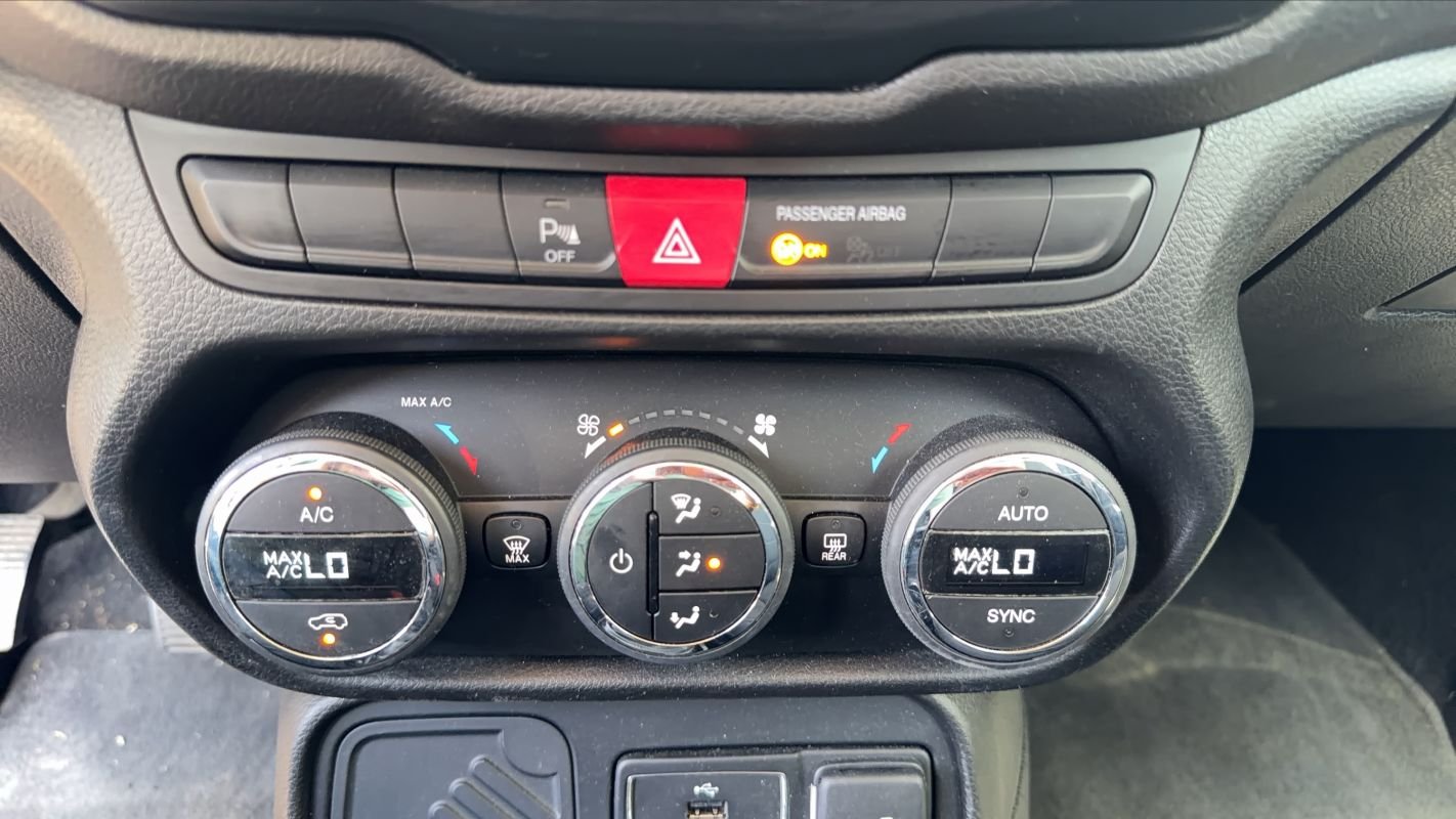Jeep Renegade - Photo 13