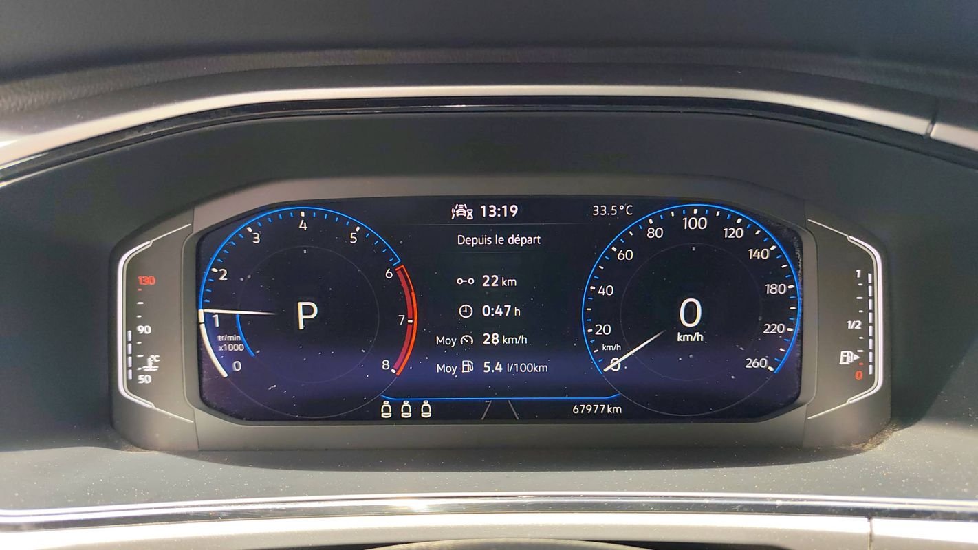 Volkswagen T-Roc - Photo 12