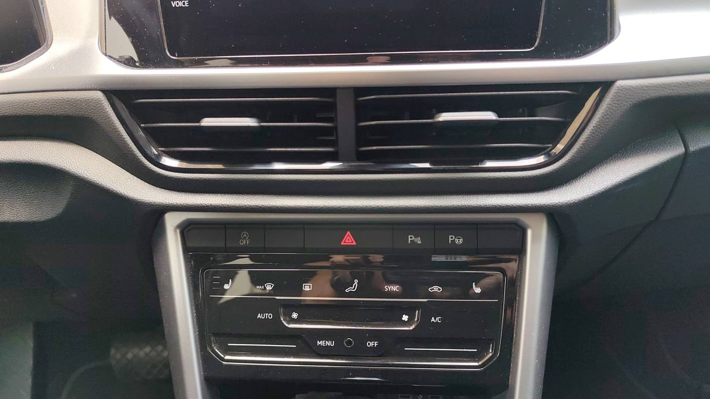 Volkswagen T-Roc - Photo 13
