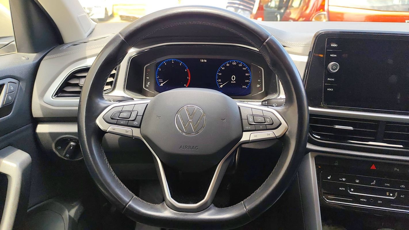 Volkswagen T-Roc - Photo 24
